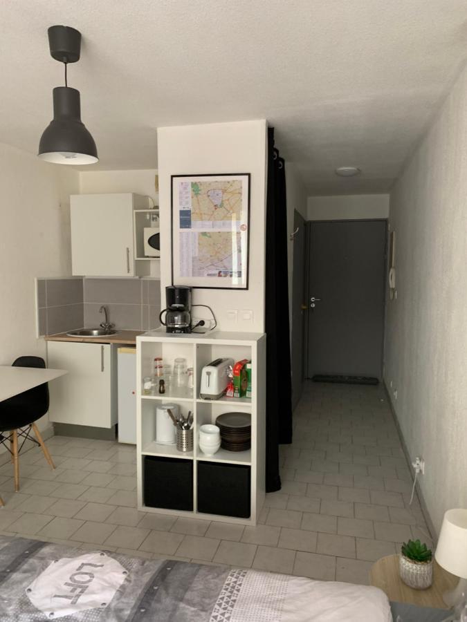 Nimes Studio Parking Dhuoda 外观 照片